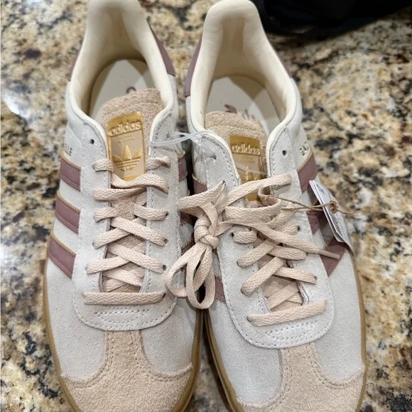 adidas Gazelle Women’s Cream Suede Sneakers with Mauve Stripes - Picture 7 of 7